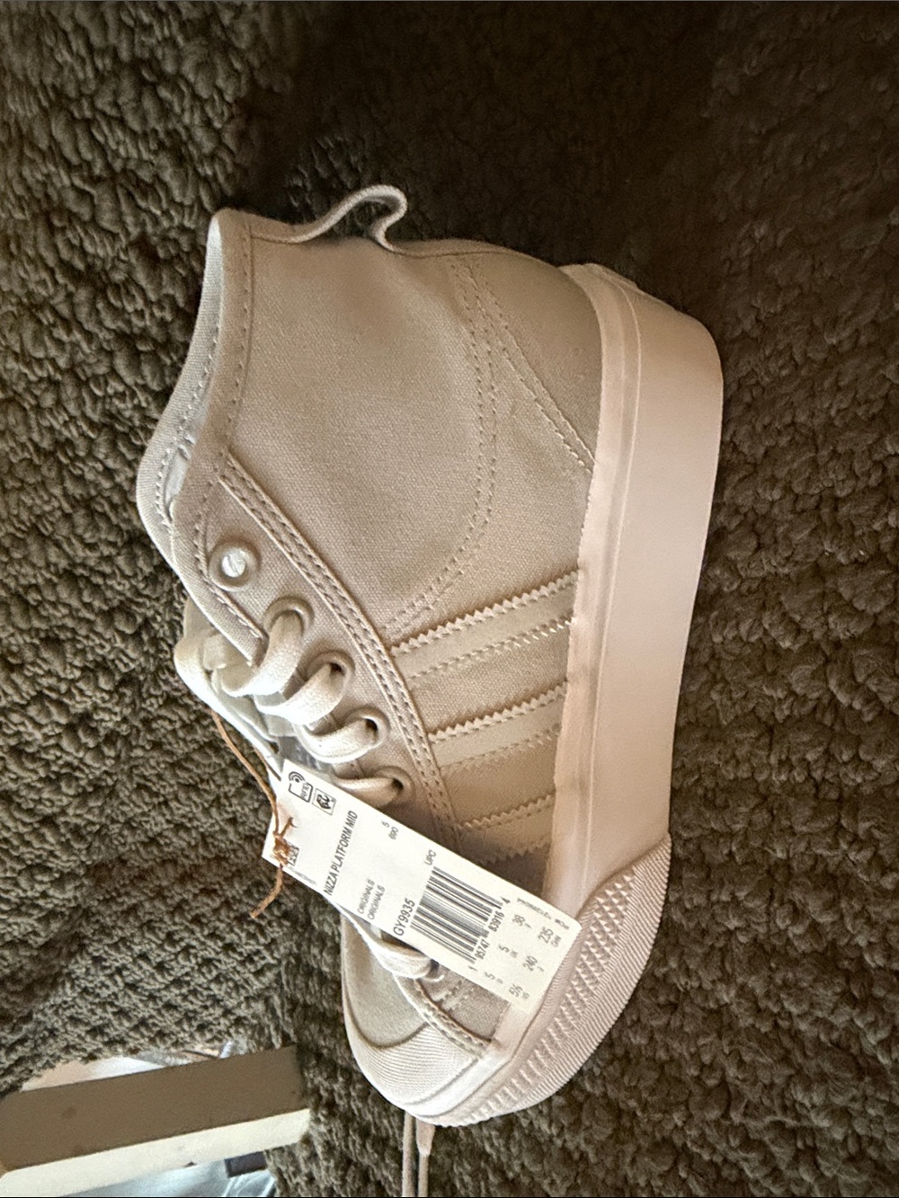 Classic High-Top Adidas Sneaker in Beige